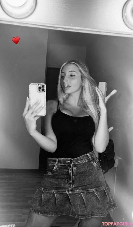 BustyAna nude leaked OnlyFans pic